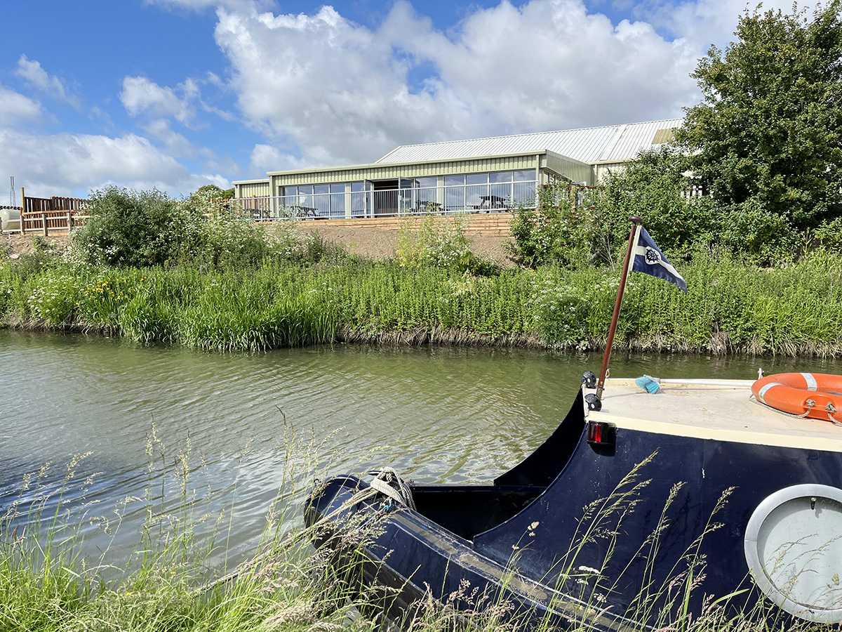 canalside restaurant northamptonshire