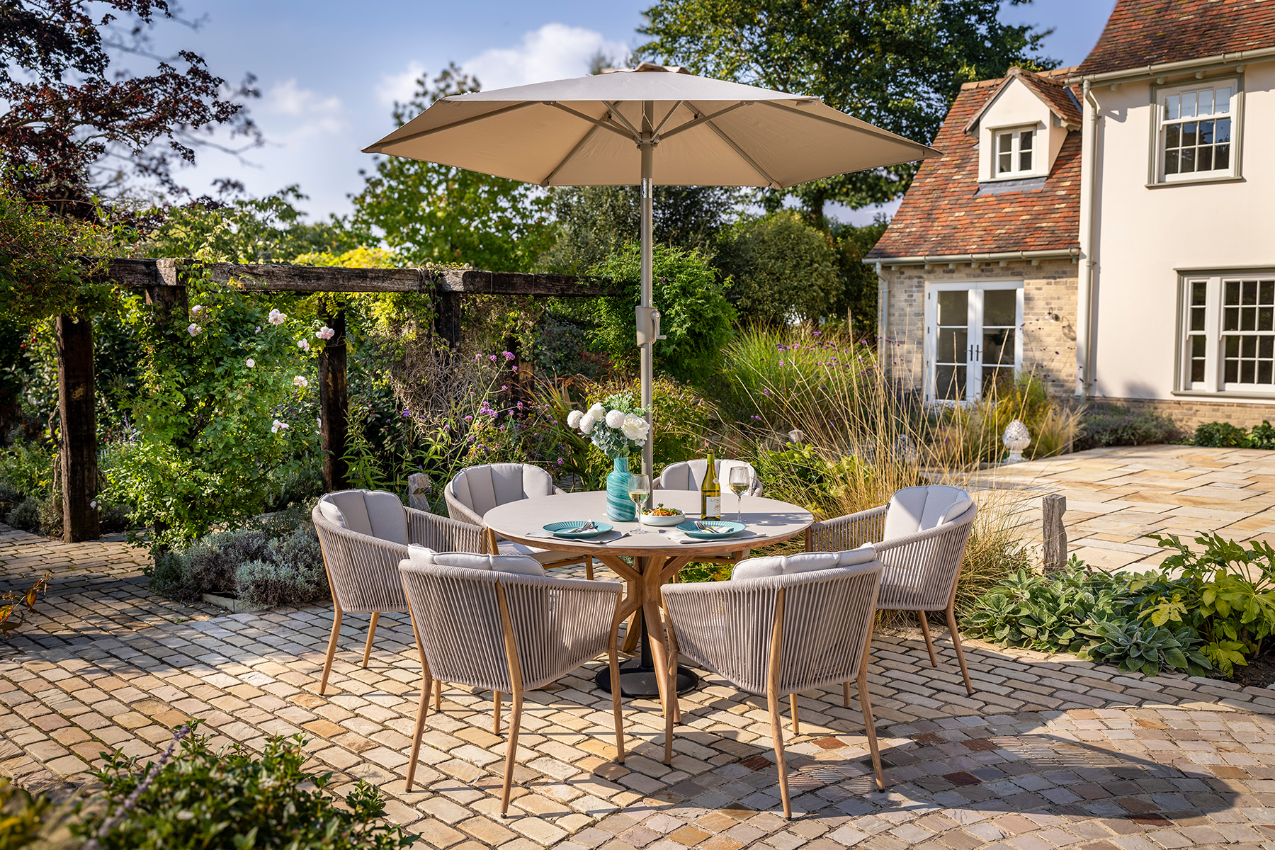 Portico 6 Seat Round Set_